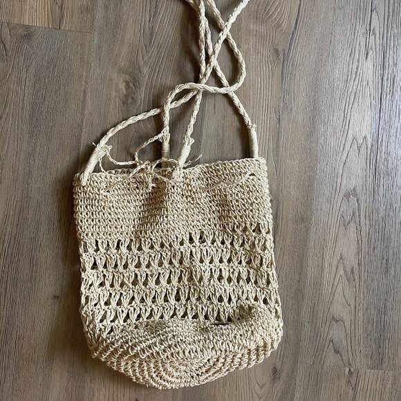 Billabong Handbags - NWT Billabong Last Straw Beach Bucket Bag Boho!